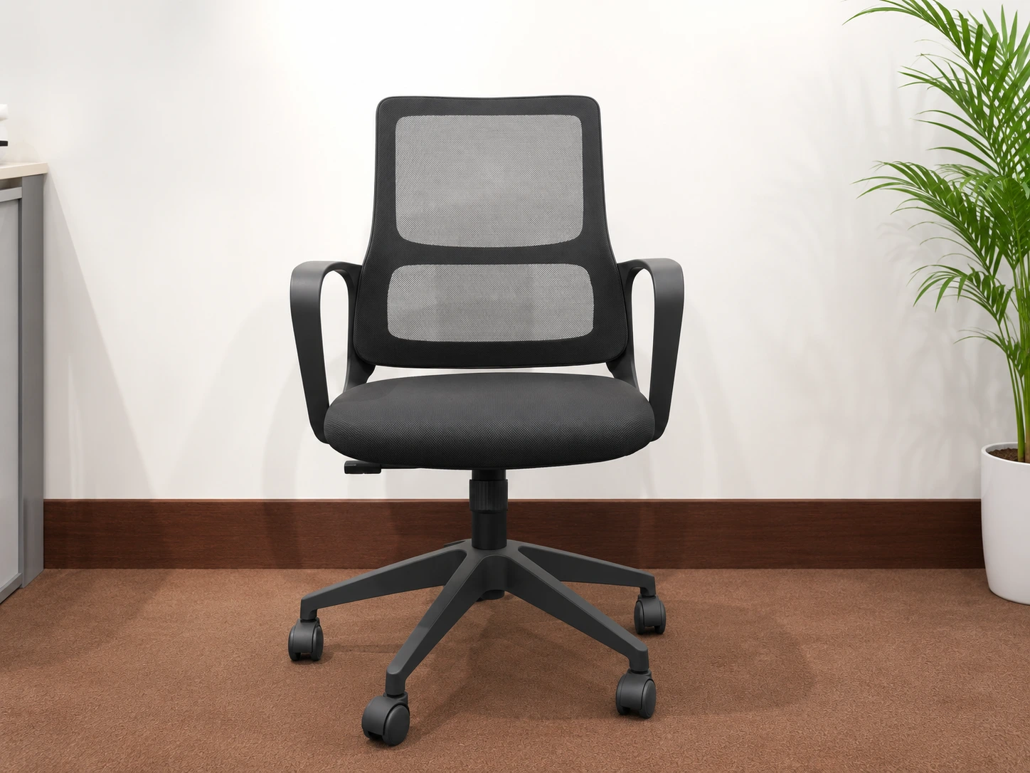 Executive Mesh Staff Chair
